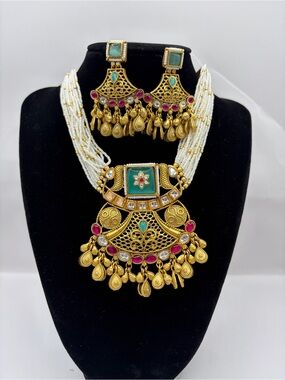 Traditional Indian Gold Plated Beaded Necklace Set with Green and Pink Accents